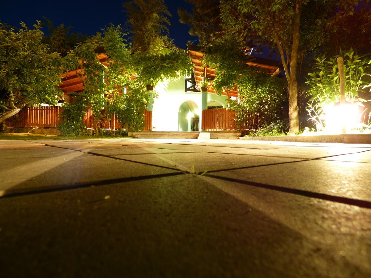 Vila Palma ปาลิช ภายนอก รูปภาพ